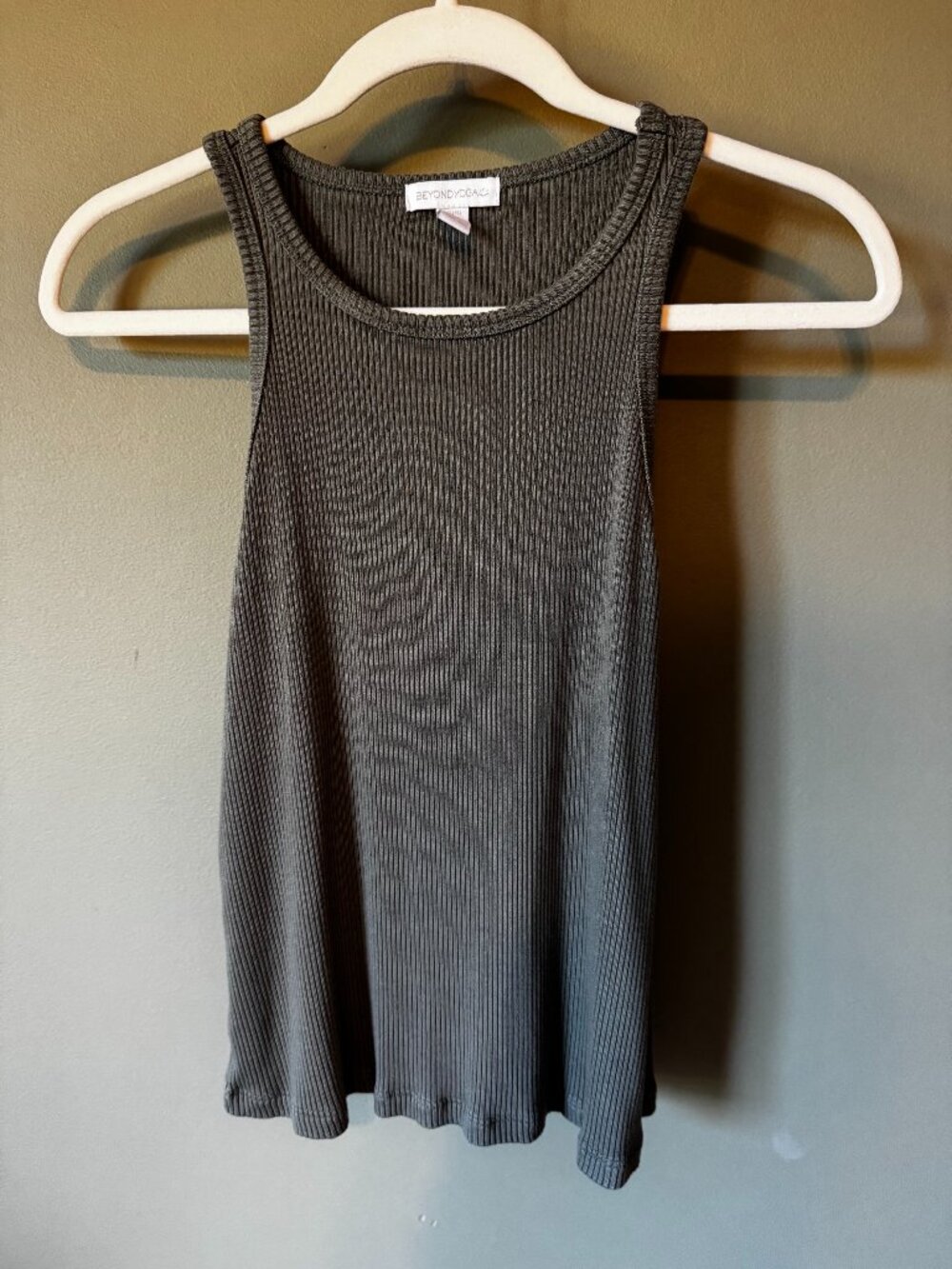 Beyond Yoga Green Ribbed Tank Top - Size L